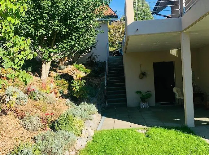 ゲストハウス La Romely