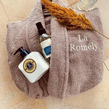 招待所 La Romely