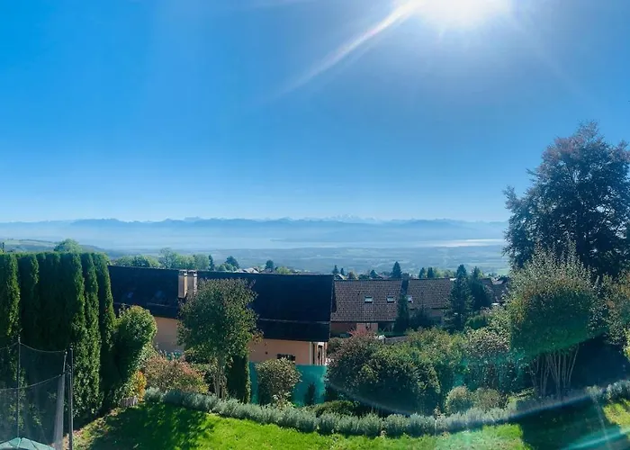 招待所 La Romely 3*